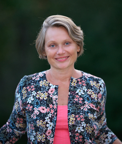 Zenia Tompkins author photo by Kate Mitchem